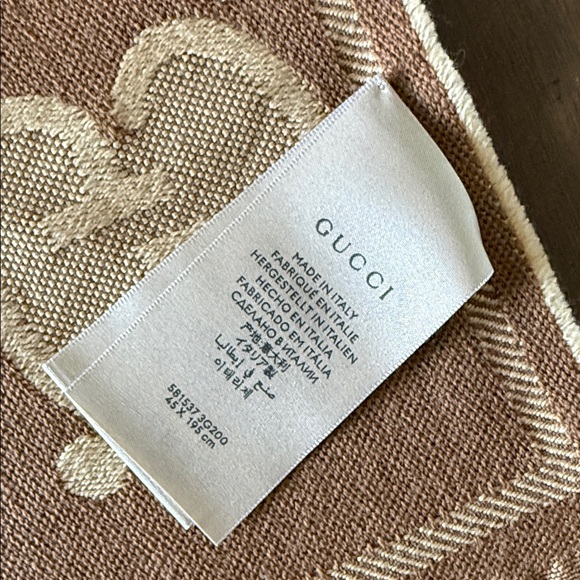 Authentic Gucci Tan and Brown scarf - Picture 4 of 11